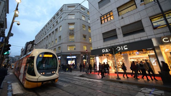 negozio in vendita a Milano