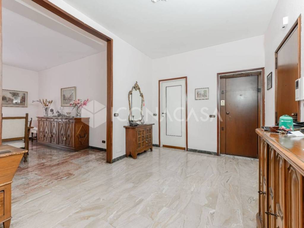 appartamento in vendita a Milano in zona Casoretto