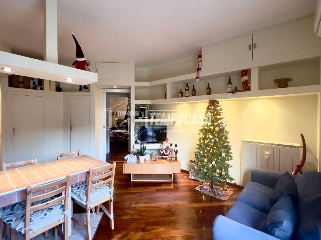 appartamento in vendita a Milano in zona Feltre