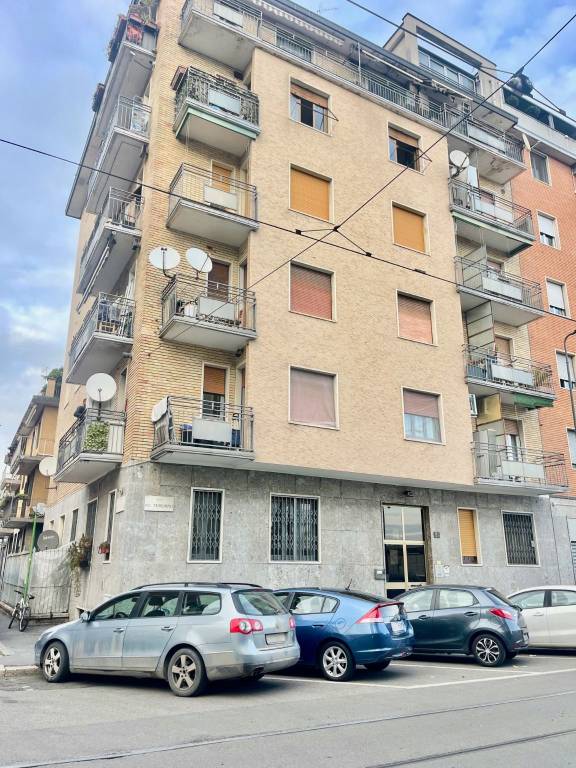 appartamento in vendita a Milano in zona Piazzale Lodi