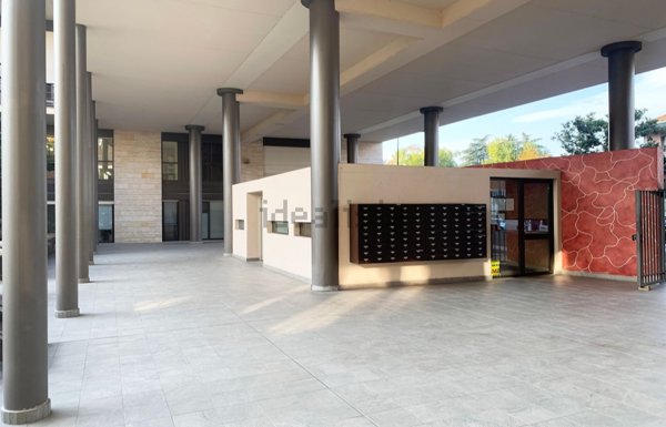 ufficio in vendita a Milano in zona Precotto