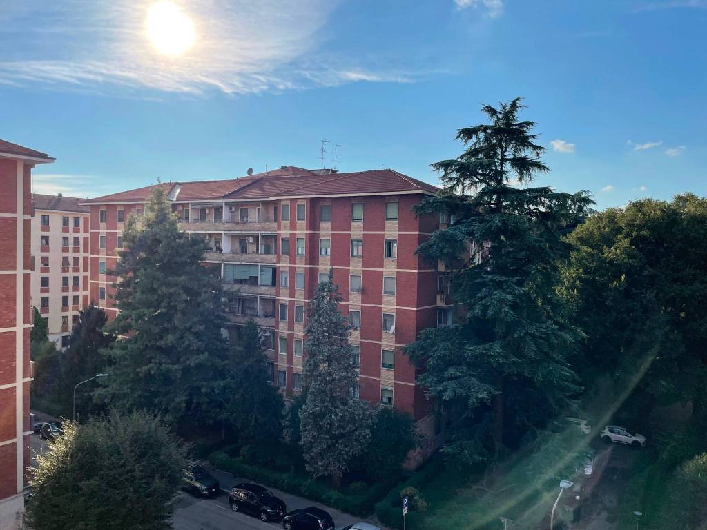 appartamento in vendita a Milano in zona Piazzale Lodi