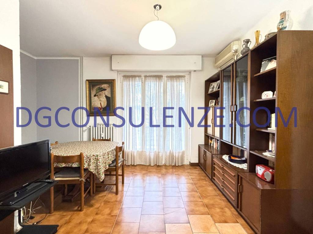 appartamento in vendita a Milano in zona Corvetto