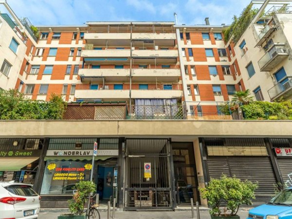 appartamento in vendita a Milano in zona Famagosta