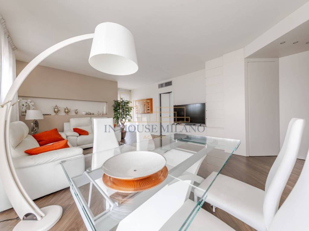 appartamento in vendita a Milano in zona Famagosta