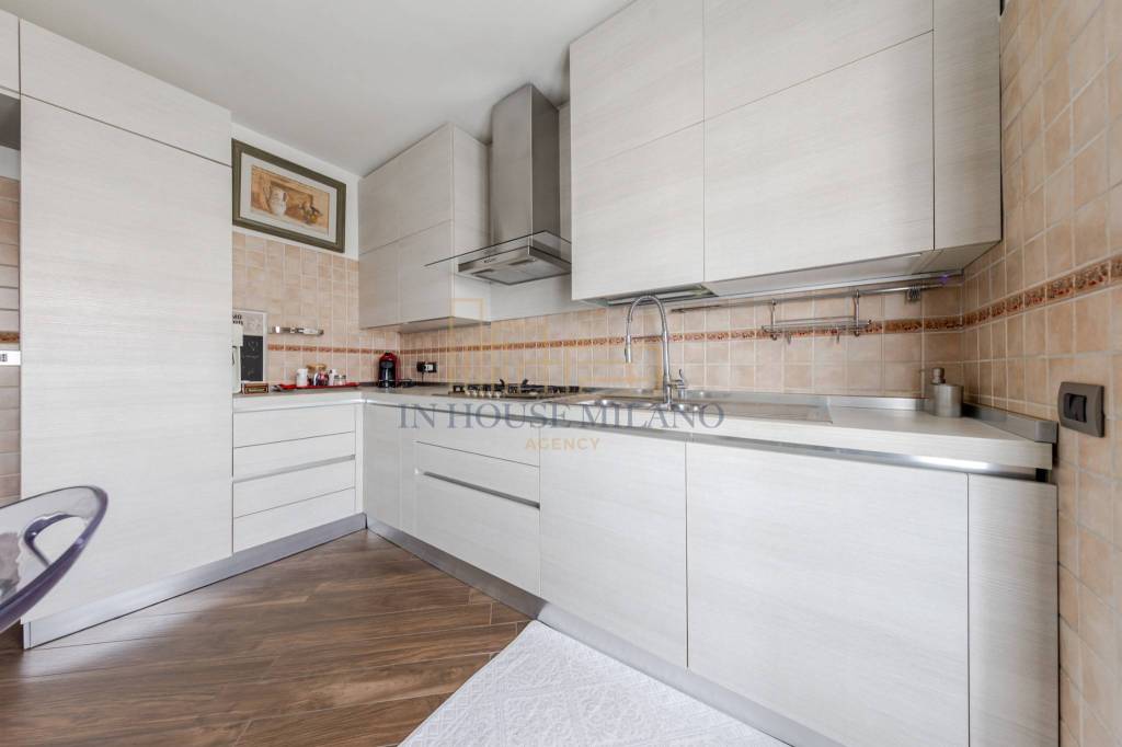 appartamento in vendita a Milano in zona Famagosta