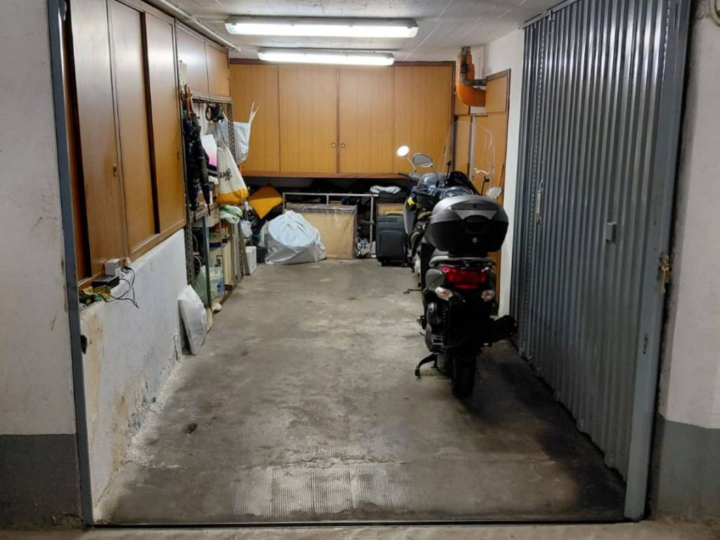 locale di sgombero in vendita a Milano in zona Solari