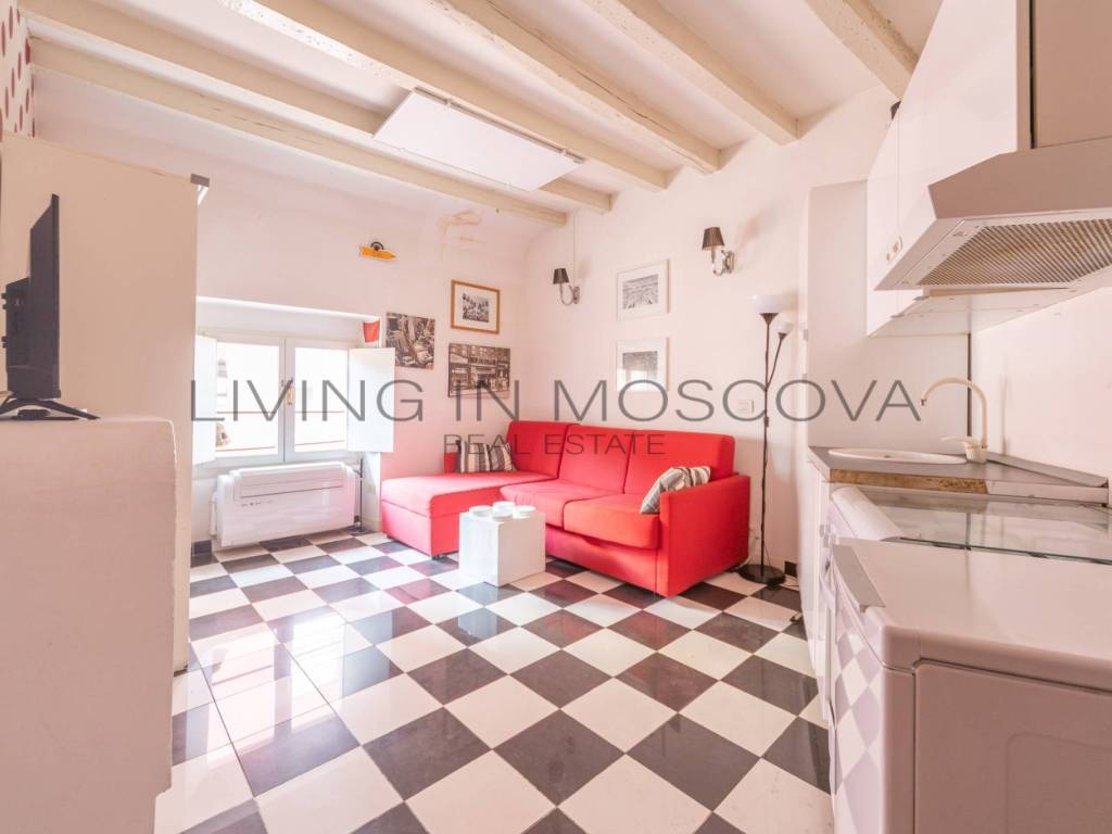 appartamento in vendita a Milano in zona Porta Nuova