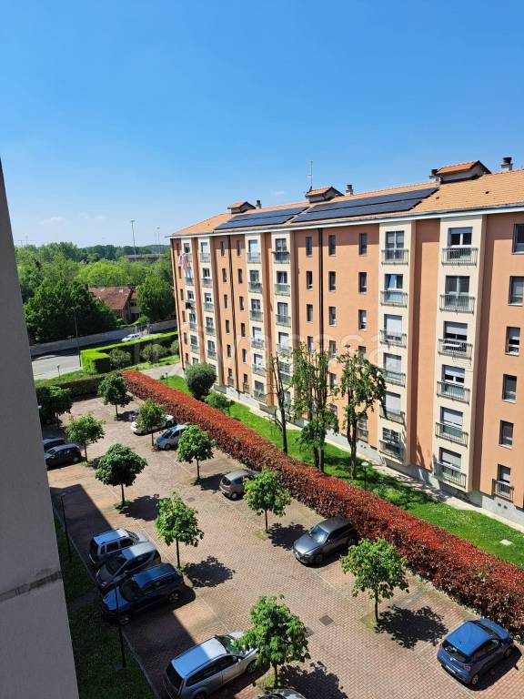 appartamento in vendita a Milano in zona Gallaratese