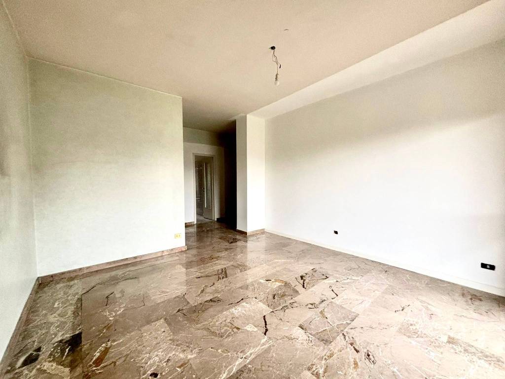 appartamento in vendita a Milano in zona Baggio