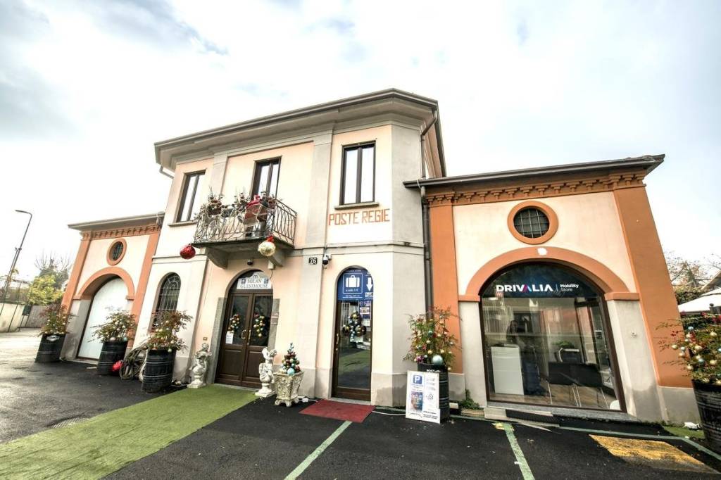 casa indipendente in vendita a Milano in zona Rogoredo