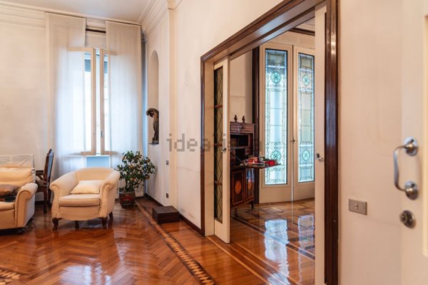 appartamento in vendita a Milano in zona Porta Nuova