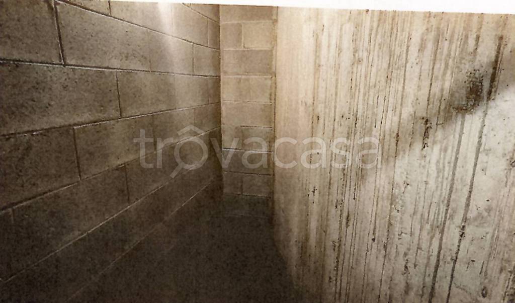 locale commerciale in vendita a Milano in zona Dergano