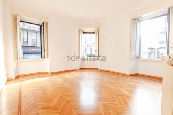 ufficio in vendita a Milano