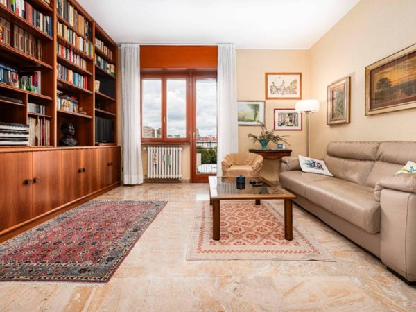 appartamento in vendita a Milano in zona Rogoredo