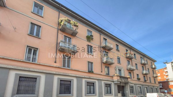 appartamento in vendita a Milano in zona Bocconi