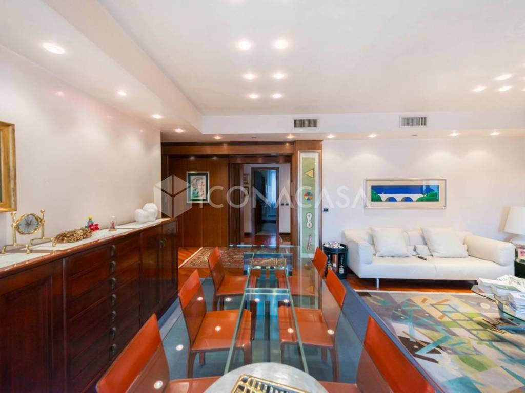 appartamento in vendita a Milano in zona Porta Vittoria