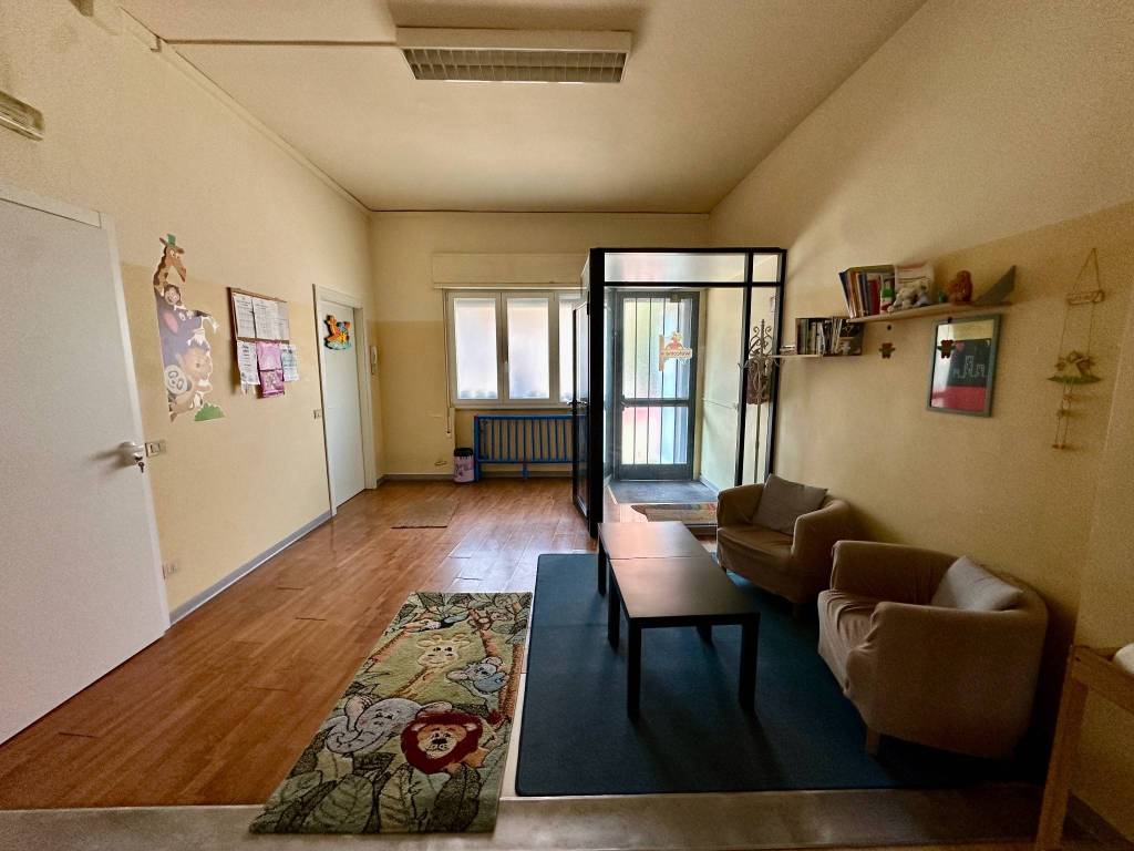 ufficio in vendita a Milano in zona Forlanini