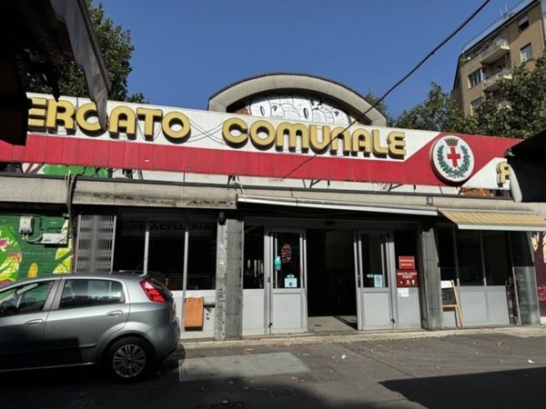 negozio in vendita a Milano in zona Città Studi