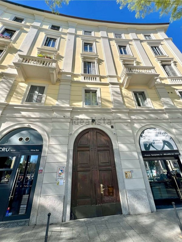 appartamento in vendita a Milano in zona Sempione