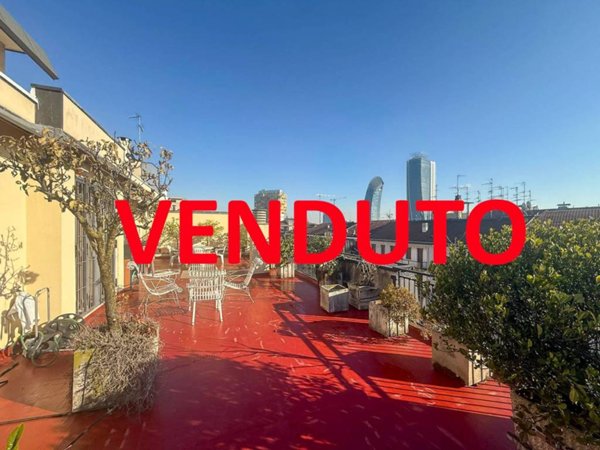 appartamento in vendita a Milano in zona Il Portello
