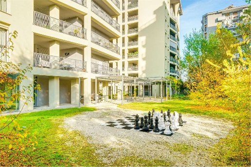 appartamento in vendita a Milano in zona Gallaratese