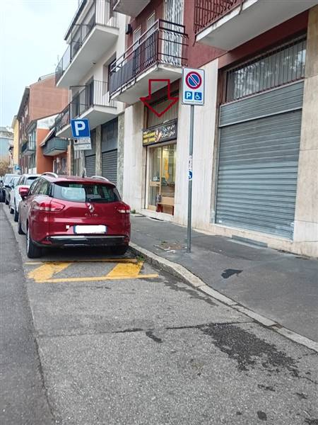negozio in vendita a Milano in zona Affori