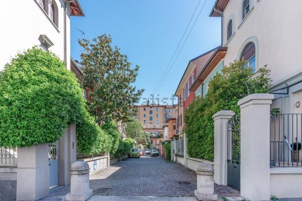 casa indipendente in vendita a Milano in zona Porta Vittoria