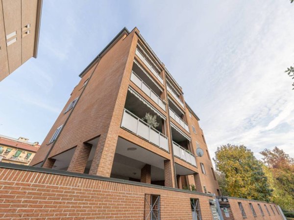 ufficio in vendita a Milano in zona Vigentino