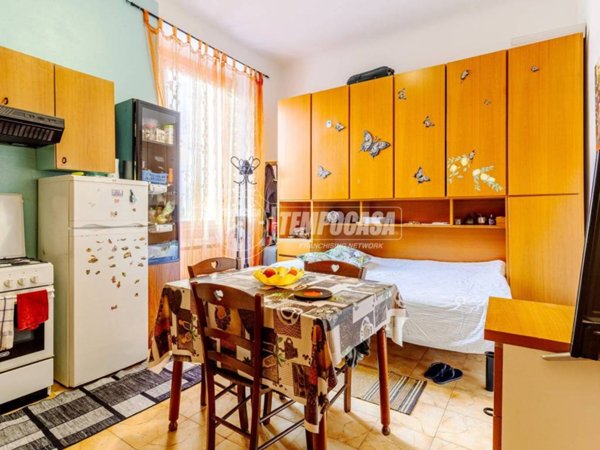 appartamento in vendita a Milano in zona Corvetto