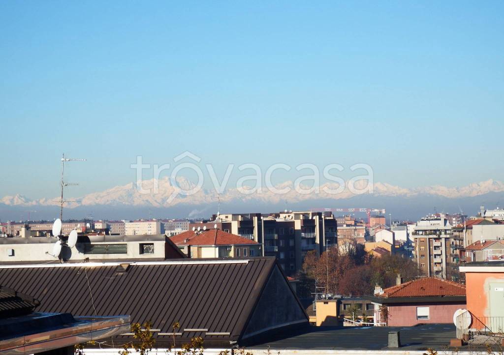 appartamento in vendita a Milano in zona Porta Nuova