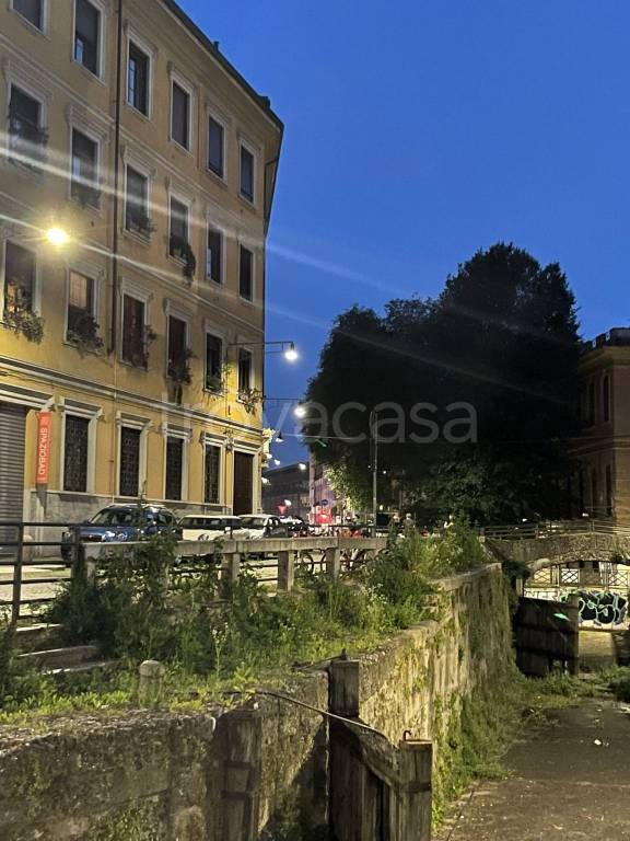 appartamento in vendita a Milano in zona Porta Nuova