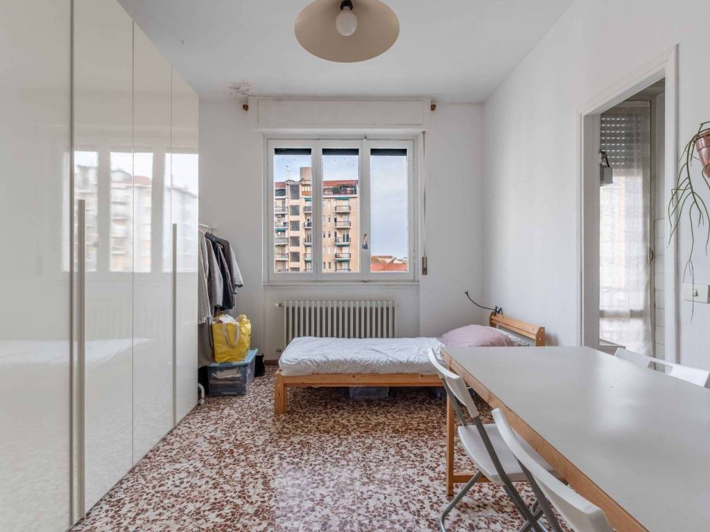 appartamento in vendita a Milano in zona Barona