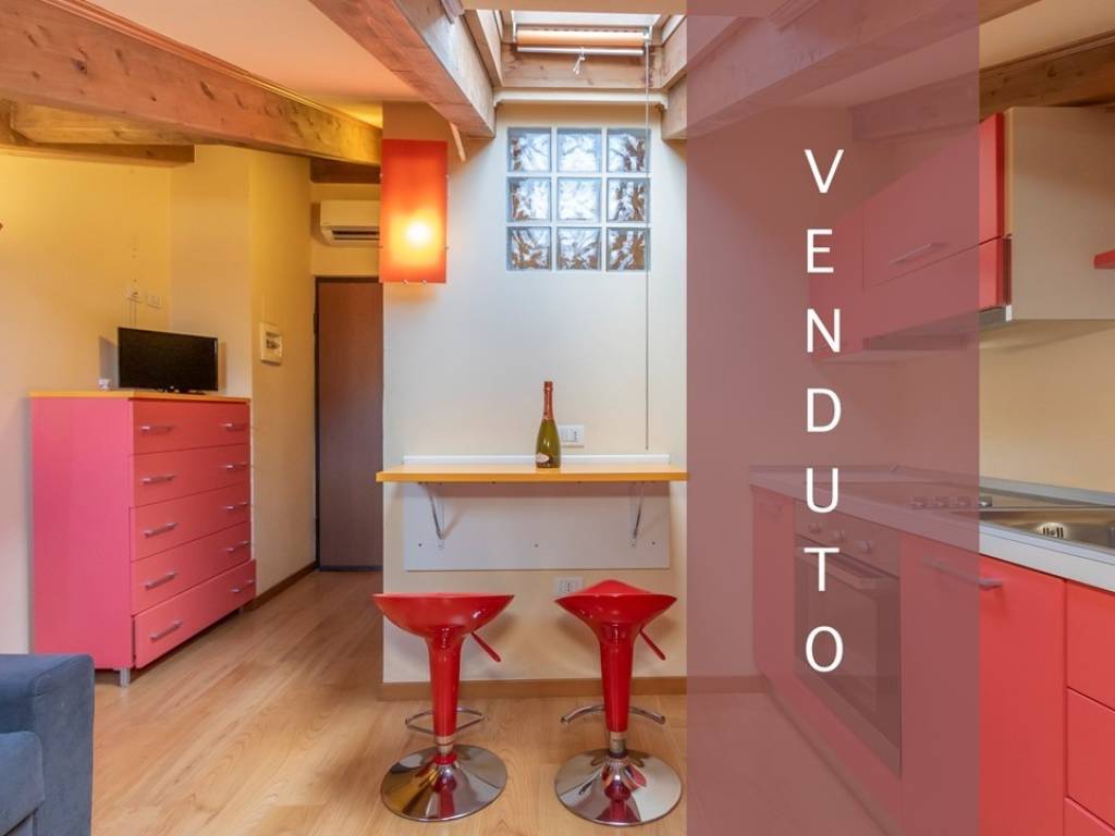 mansarda in vendita a Milano in zona Città Studi
