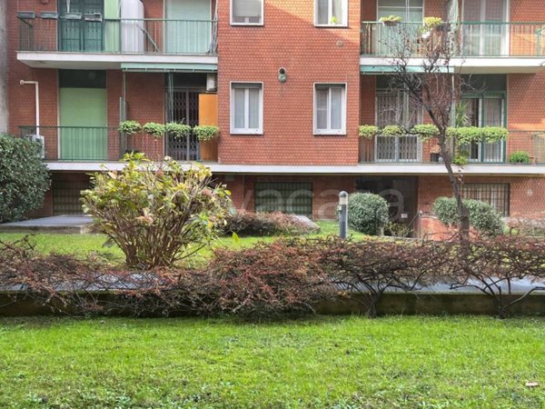 appartamento in vendita a Milano in zona Bocconi