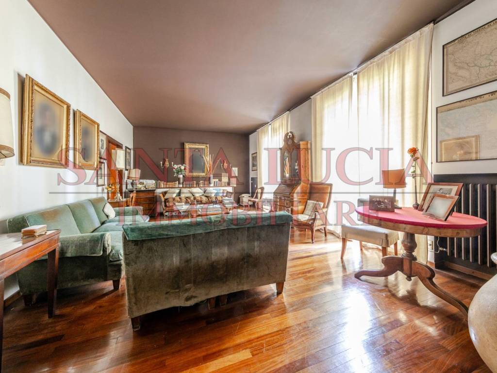 appartamento in vendita a Milano in zona Il Portello