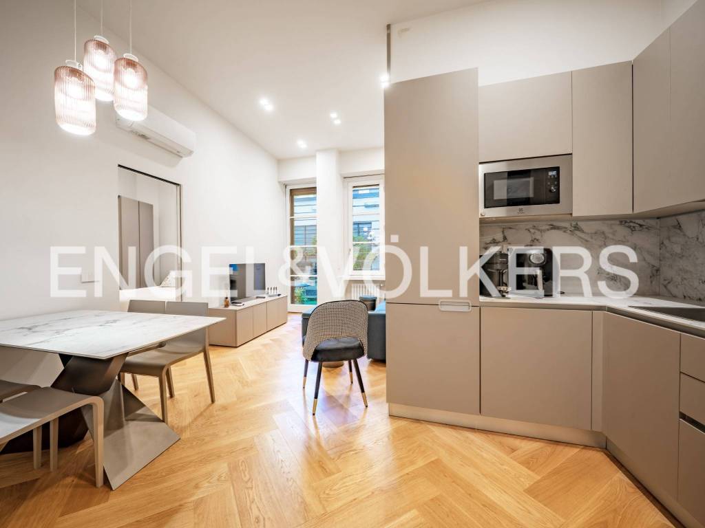 appartamento in vendita a Milano in zona Guastalla