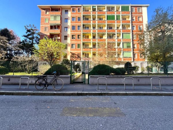 appartamento in vendita a Milano in zona Corvetto