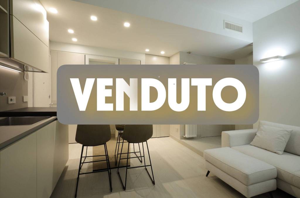 appartamento in vendita a Milano in zona Sempione