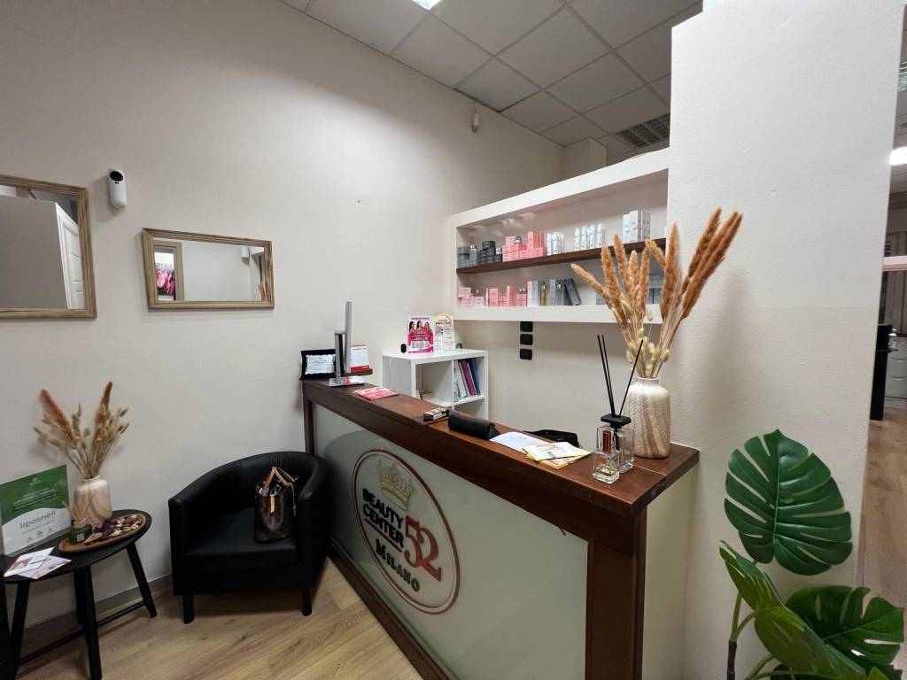 negozio in vendita a Milano in zona Chiesa Rossa