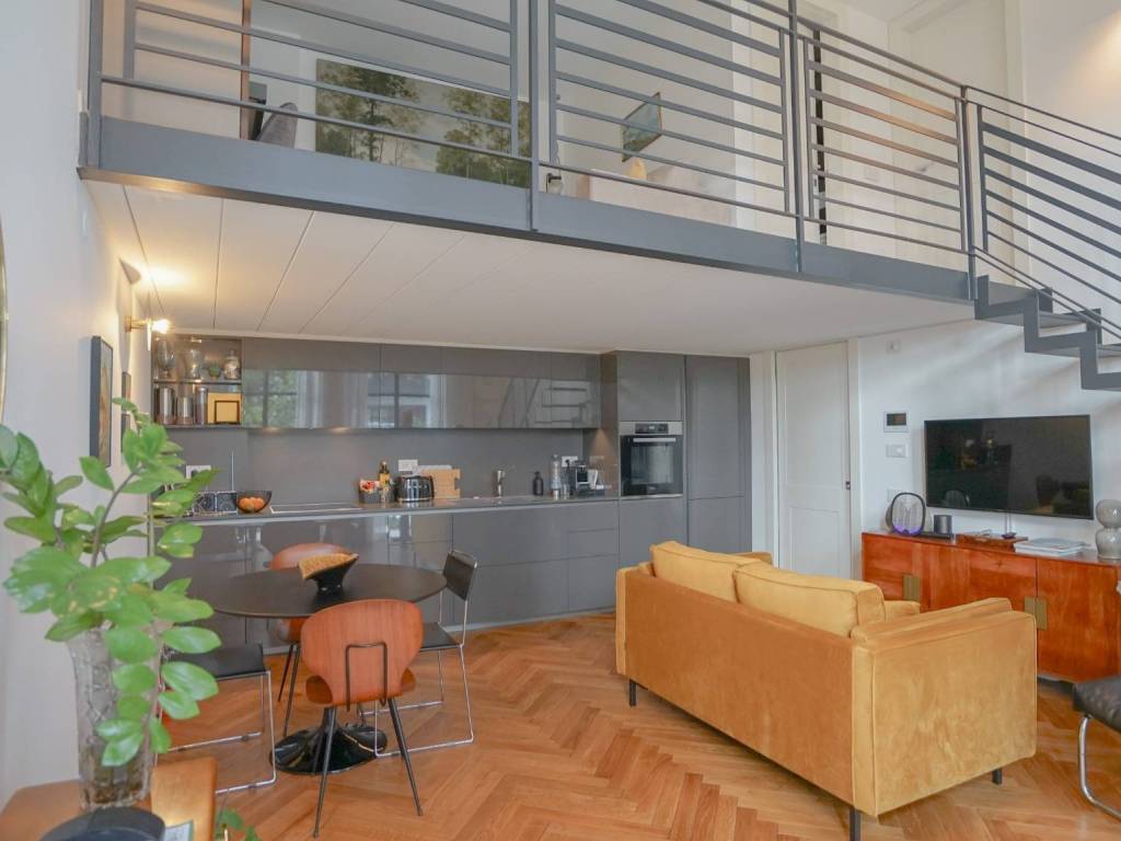 appartamento in vendita a Milano in zona Isola