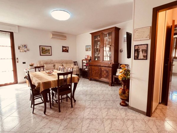 appartamento in vendita a Milano in zona Ponte Lambro