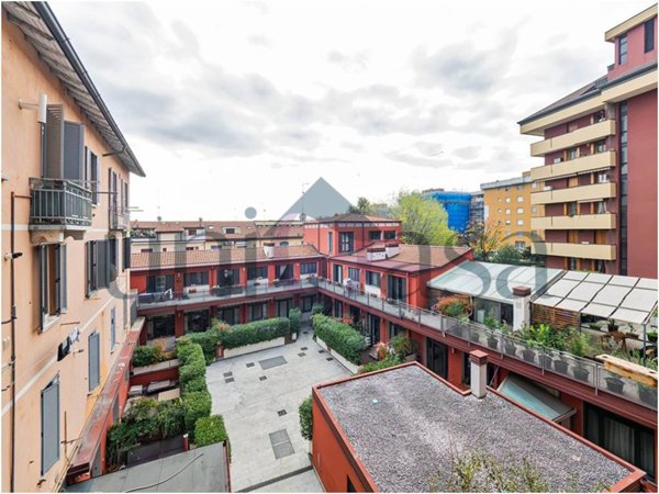 appartamento in vendita a Milano in zona Barona