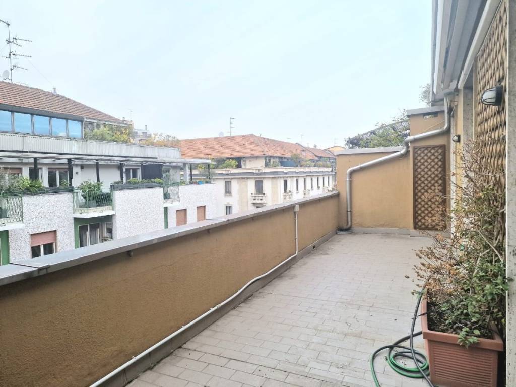 appartamento in vendita a Milano in zona Solari