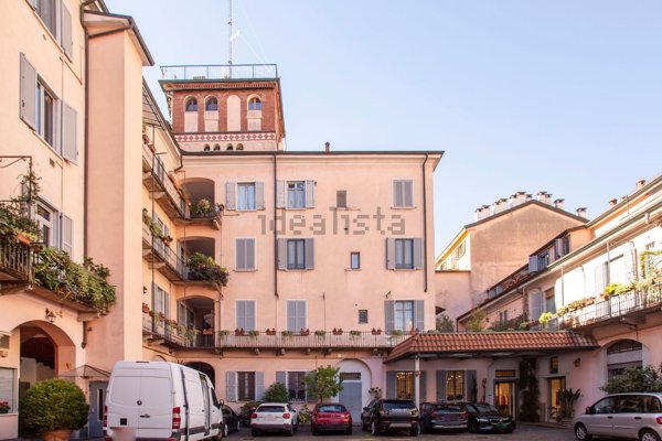 appartamento in vendita a Milano in zona Bocconi