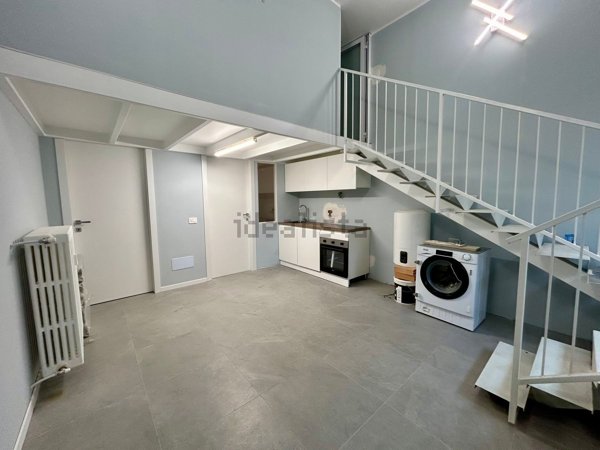 appartamento in vendita a Milano in zona Lorenteggio