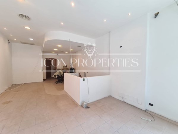 negozio in vendita a Milano in zona Rembrandt