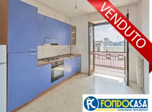 appartamento in vendita a Milano in zona Cascina dei Pomi