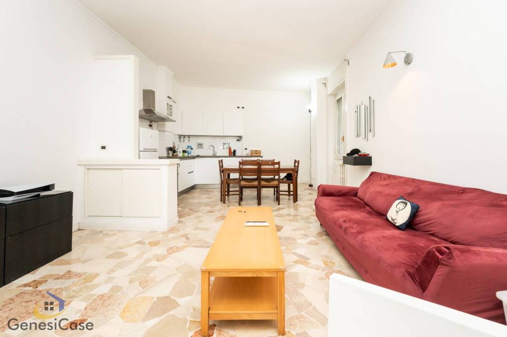 appartamento in vendita a Milano in zona Piazzale Lodi