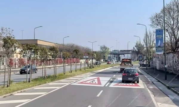 negozio in vendita a Milano in zona Lambrate